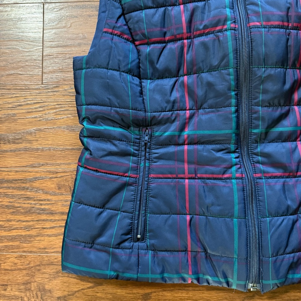 Loft Navy Plaid Puffer Vest Size Medium - Picture 3 of 6